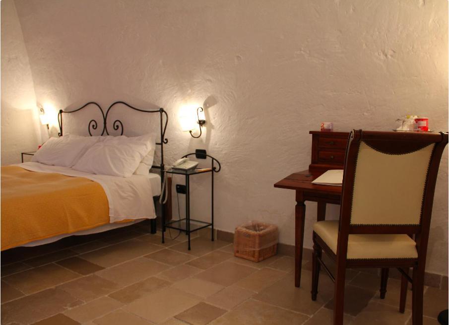 Hotel Masseria Fortificata Donnaloia Monopoli Exteriör bild